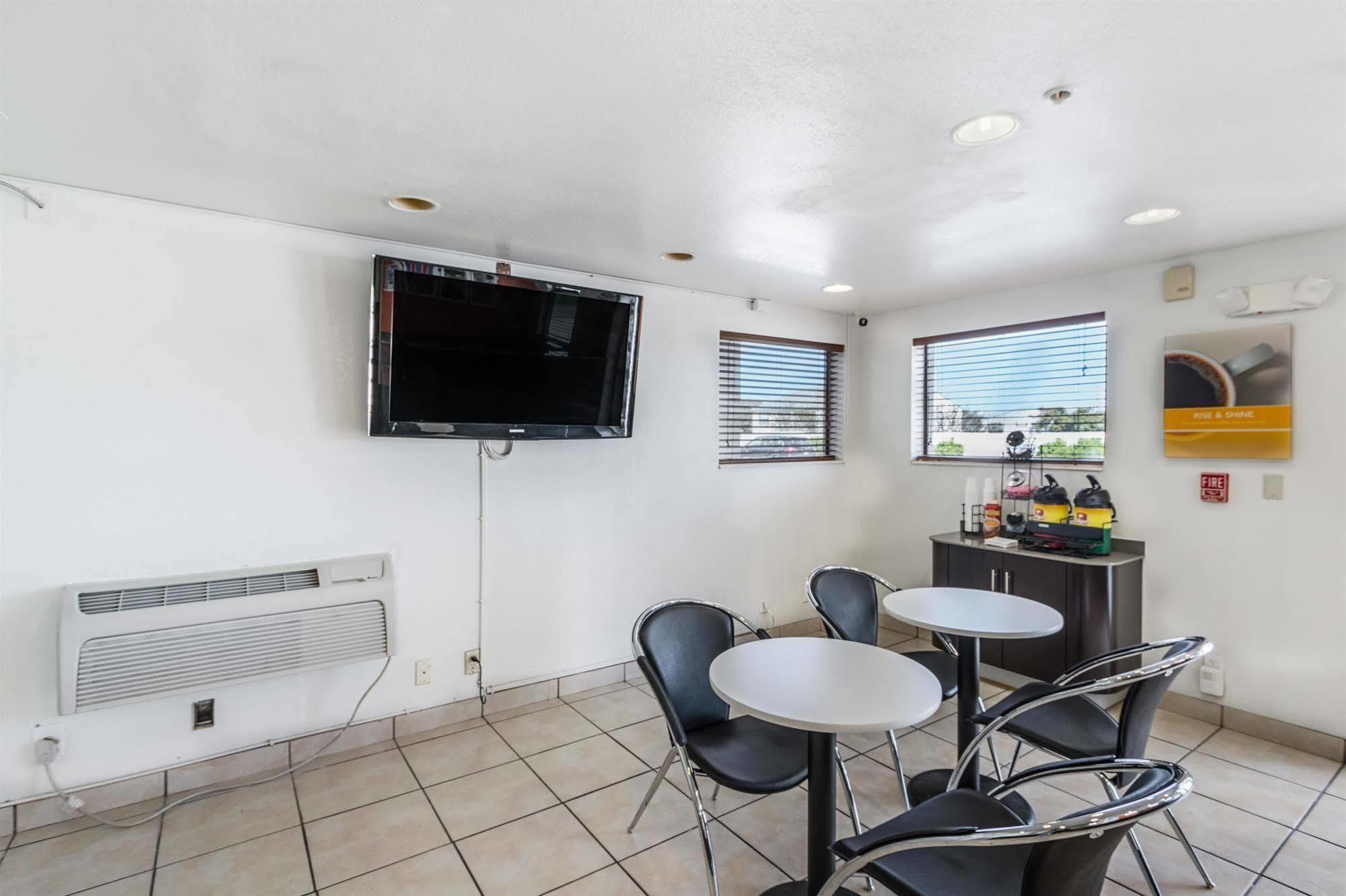 Motel 6-San Marcos, Tx - North מראה חיצוני תמונה