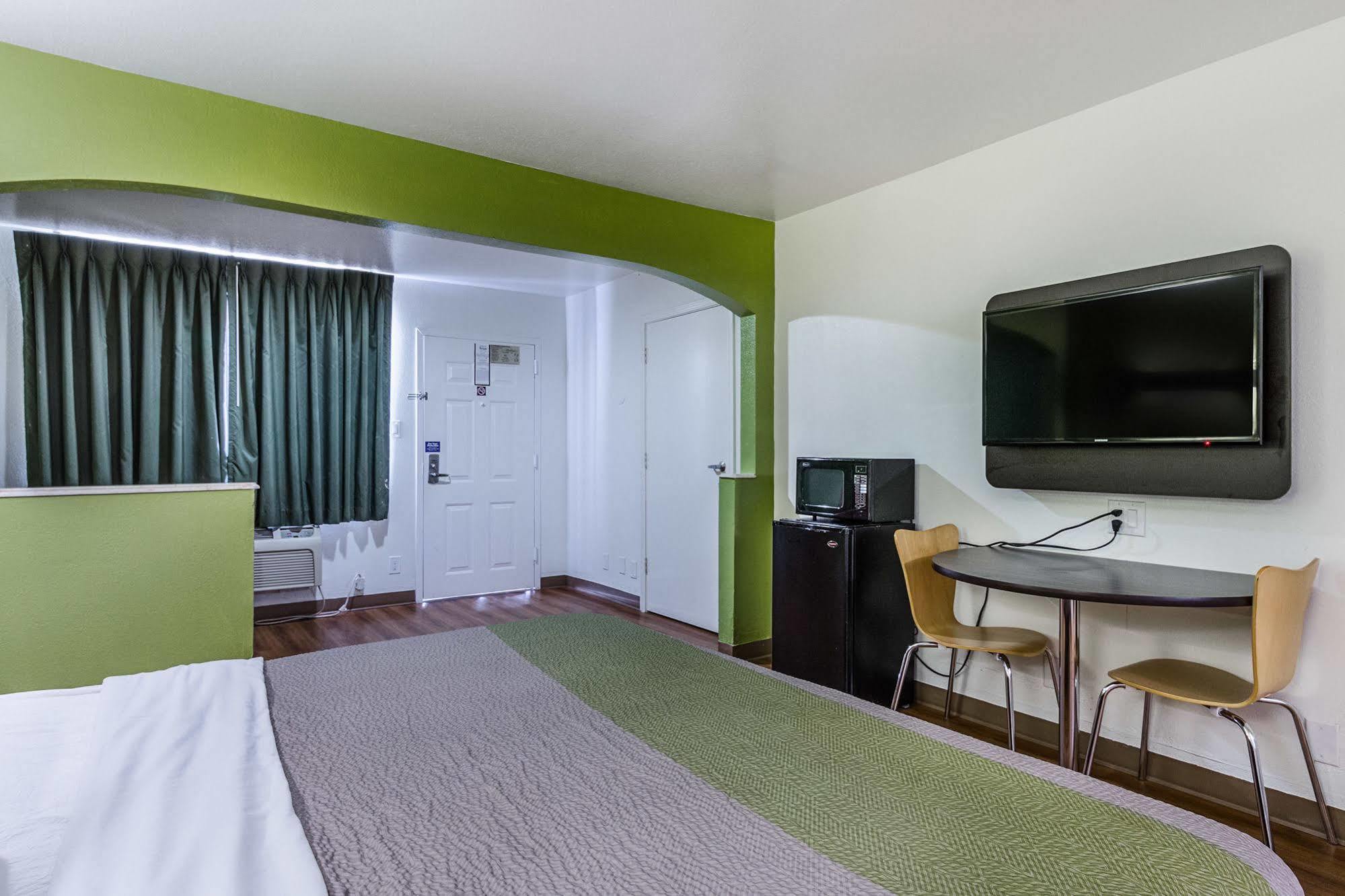 Motel 6-San Marcos, Tx - North מראה חיצוני תמונה